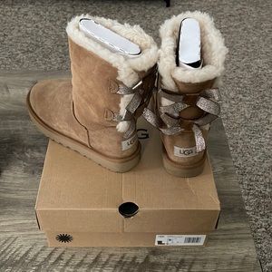 UGG Bailey Bow Sparkler